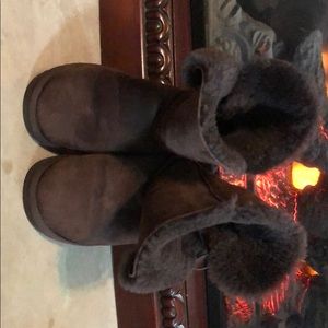 Size 9 Ugg Short Boots